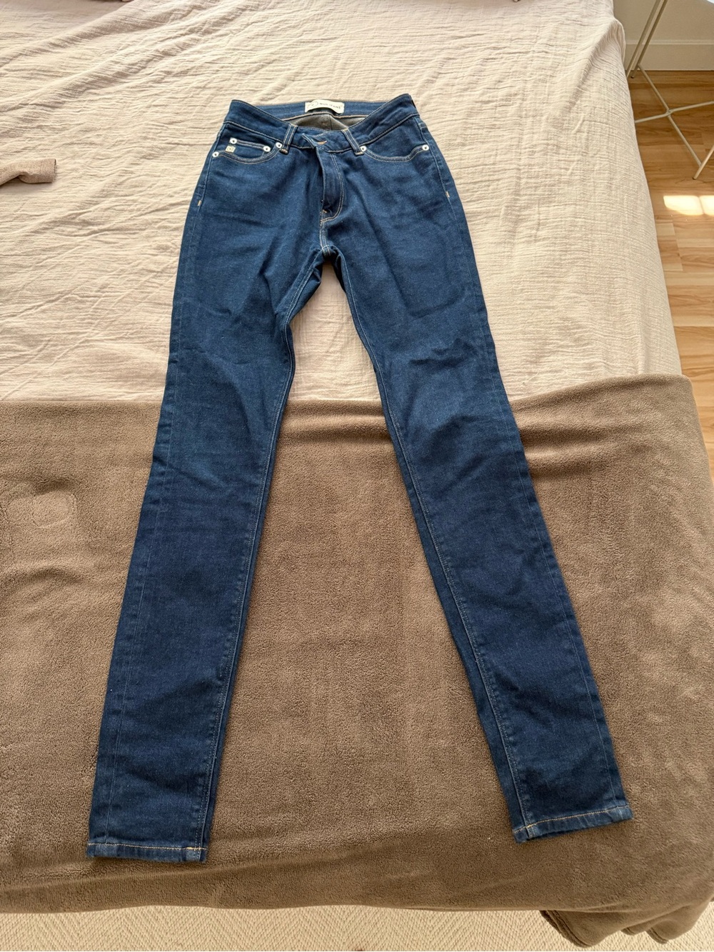 Women’s Dark Blue Stretch Skinny Jeans